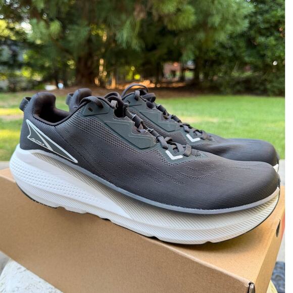 Altra FWD VIA Running Shoes Men’s Size 11.5 Black White NIB main image 4